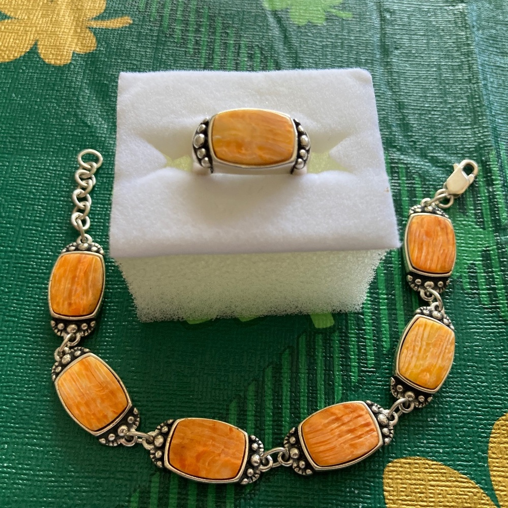 Vintage Native American Navajo Waldek Johnson Spiney Oyster Bracelet with Ring